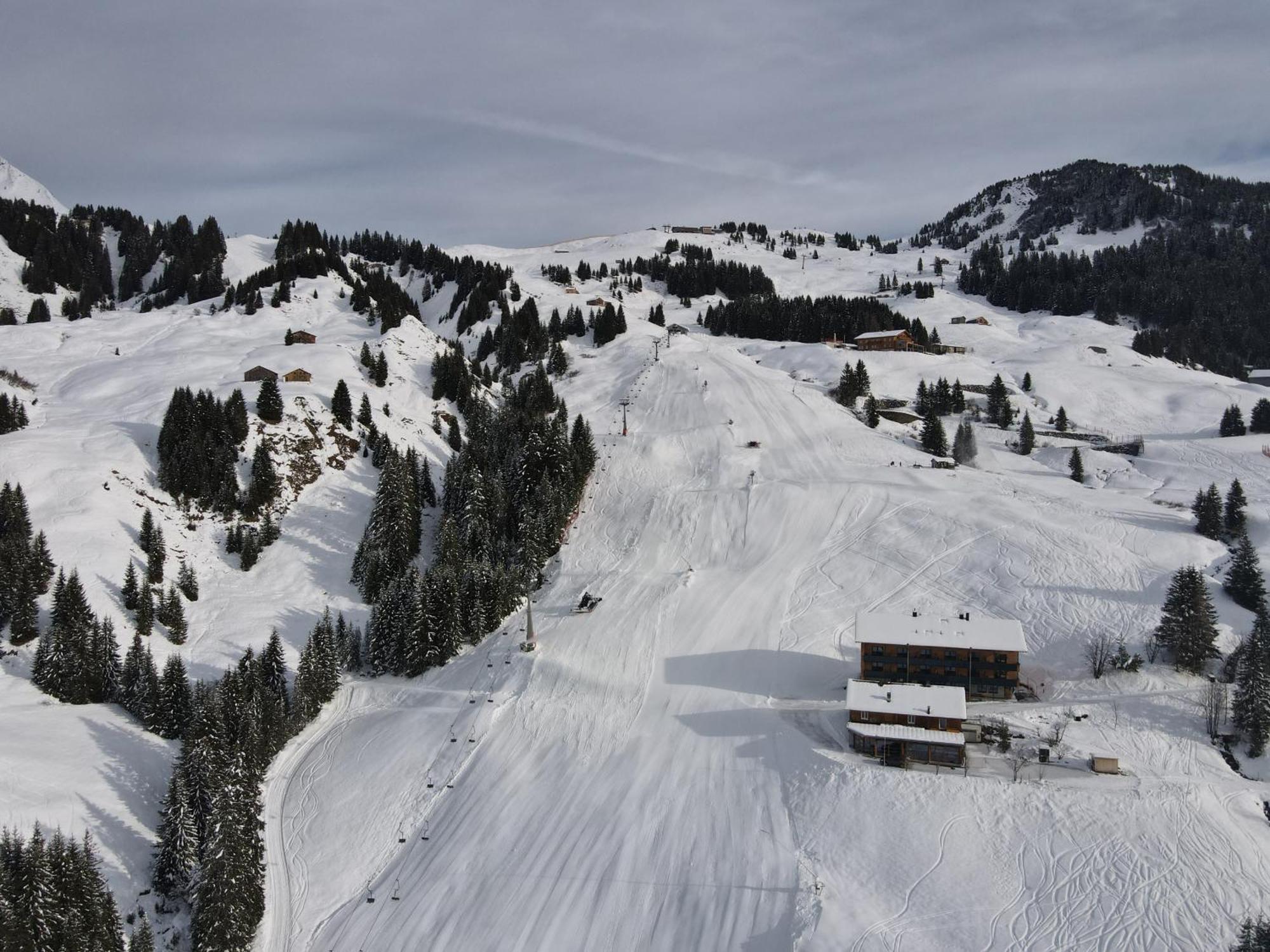 Haus Haemmerle Mit Ski In - Ski Out Villa Damuels Luaran gambar