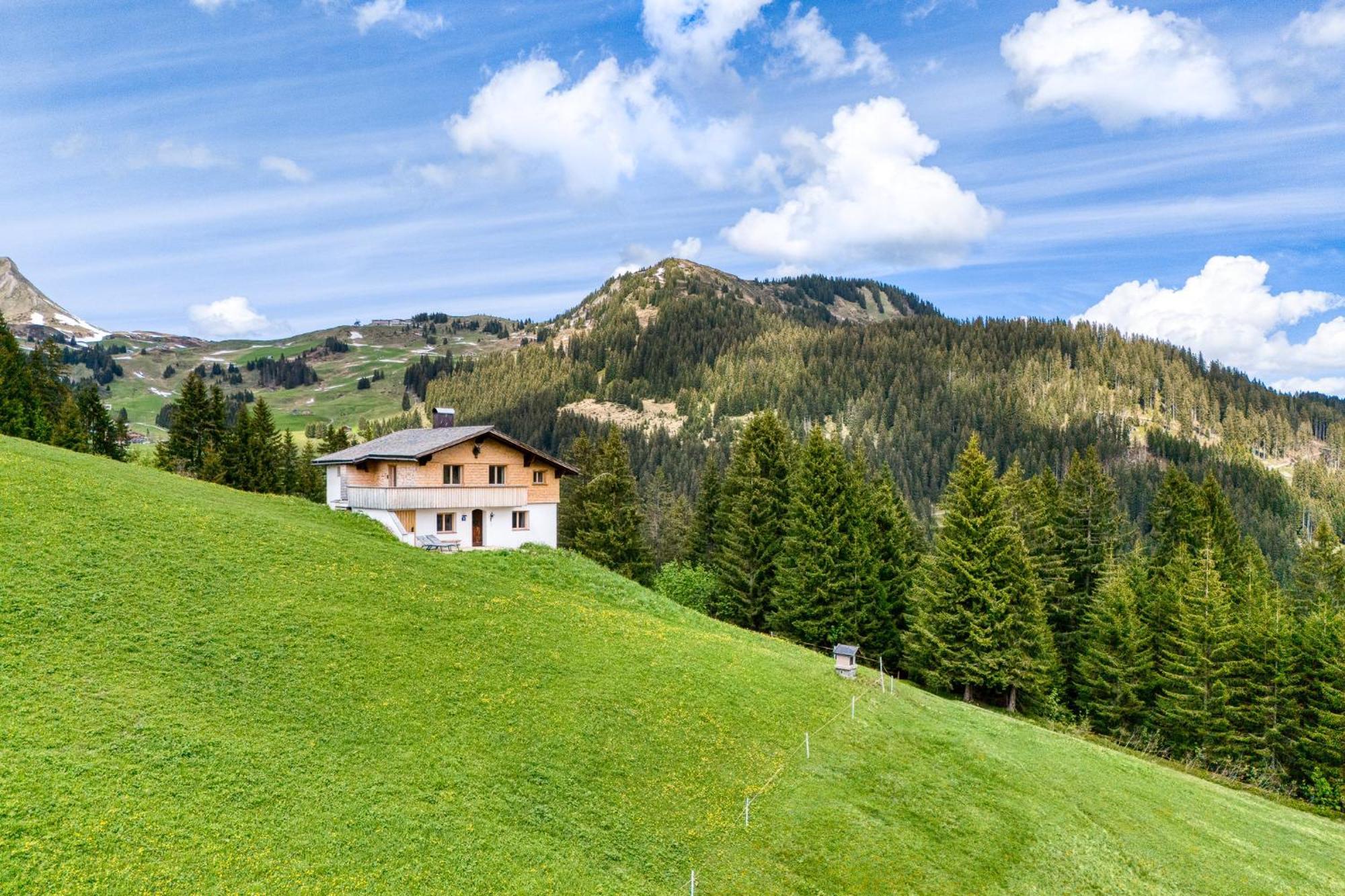 Haus Haemmerle Mit Ski In - Ski Out Villa Damuels Luaran gambar